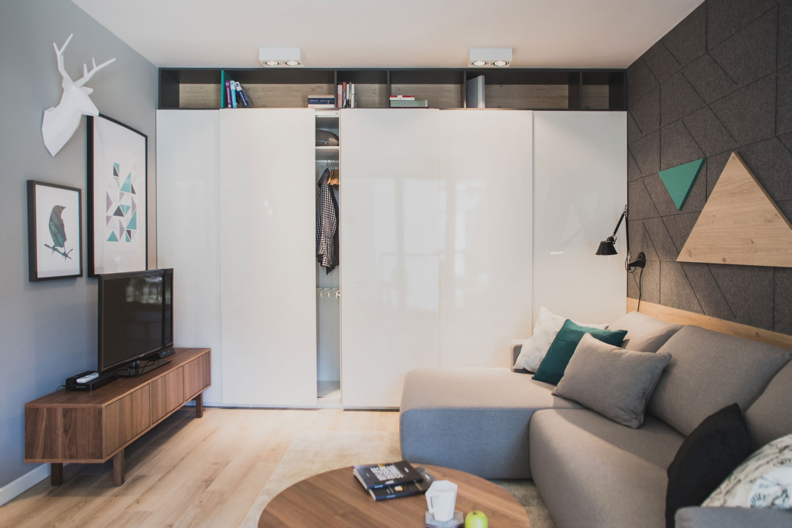 A Sophisticated Contemporary Apartment with Warm and Scandinavian Vibe in Gdansk, Poland by Raca Architekci (8)