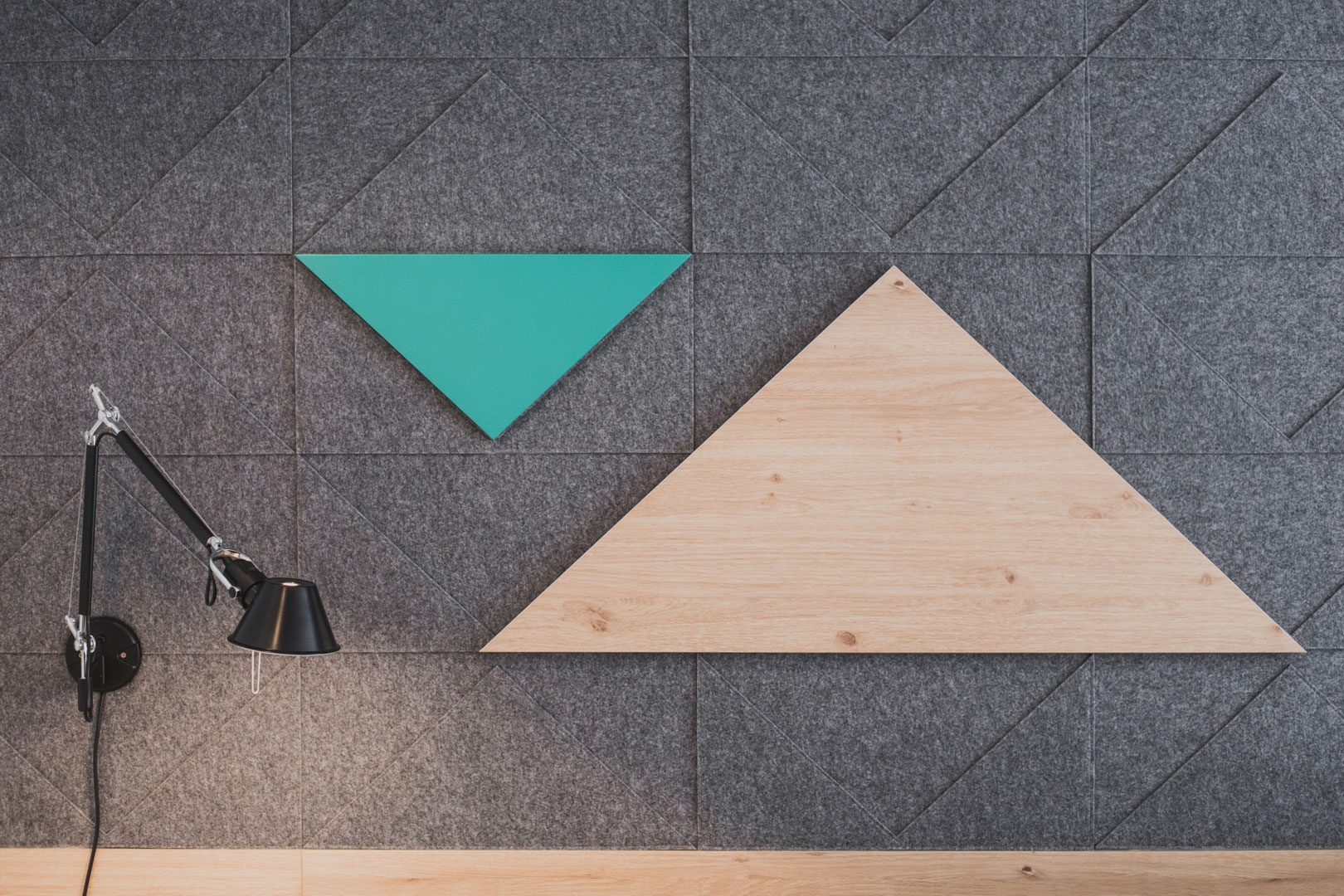 A Sophisticated Contemporary Apartment with Warm and Scandinavian Vibe in Gdansk, Poland by Raca Architekci (9)