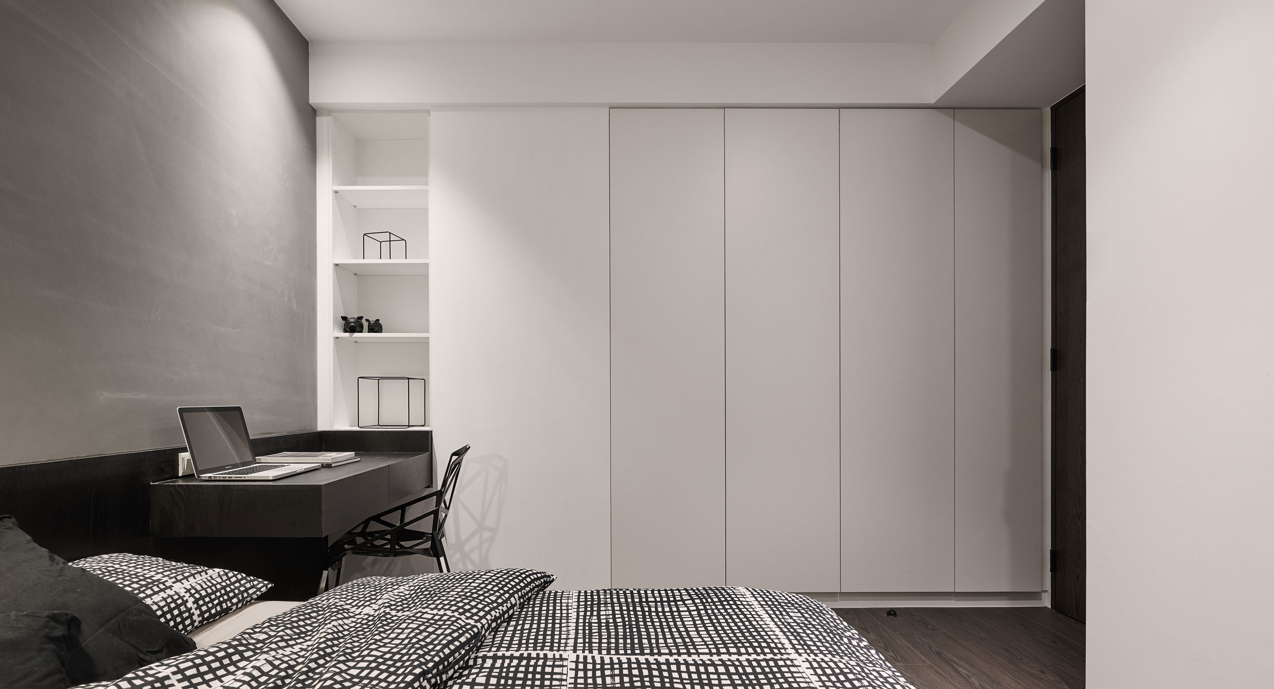 A Sophisticated Contemporary Home with Cozy and Warm Color Palette in Taichung by Z-AXIS DESIGN (26)