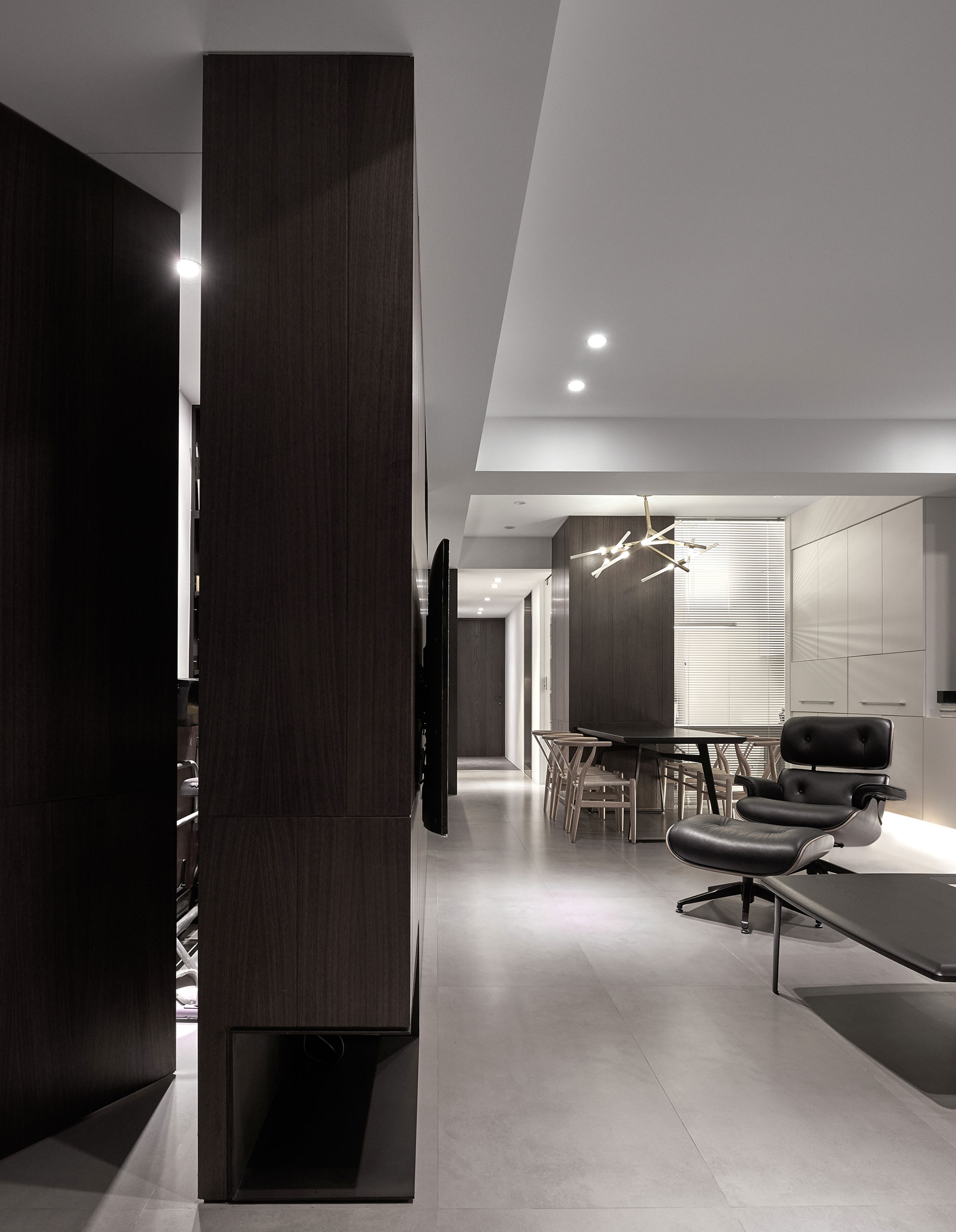 A Sophisticated Contemporary Home with Cozy and Warm Color Palette in Taichung by Z-AXIS DESIGN (3)