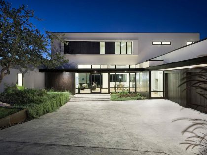 A Sophisticated Contemporary Home with Luxury Modern Interiors in Austin by Clark Richardson Architects (20)