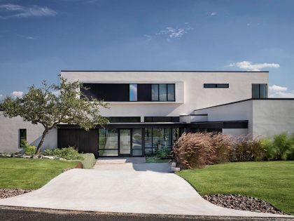 A Sophisticated Contemporary Home with Luxury Modern Interiors in Austin by Clark Richardson Architects (3)