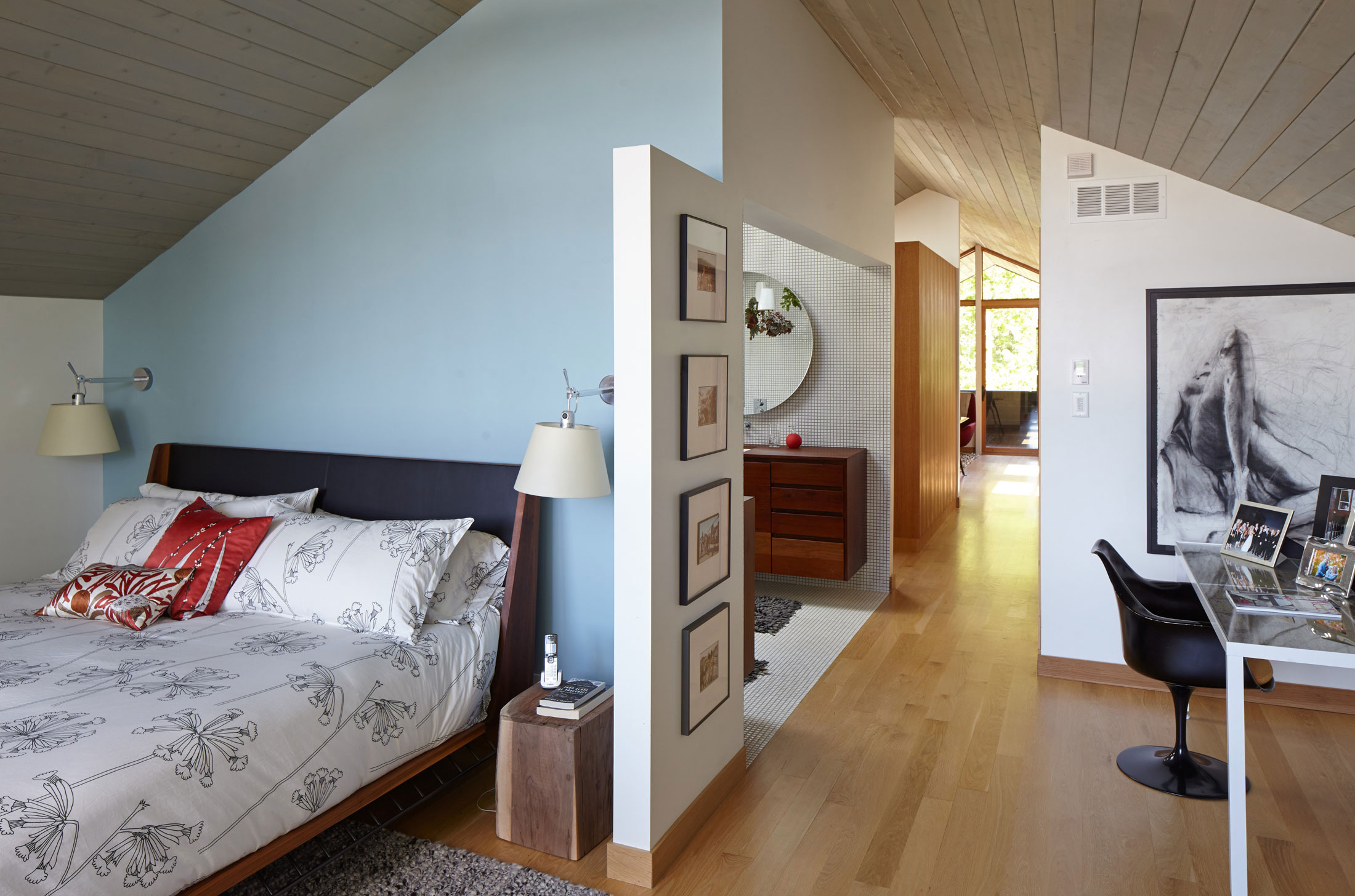 A Sophisticated Home with Contemporary and Traditional Style in Kansas City by Hufft Projects (15)