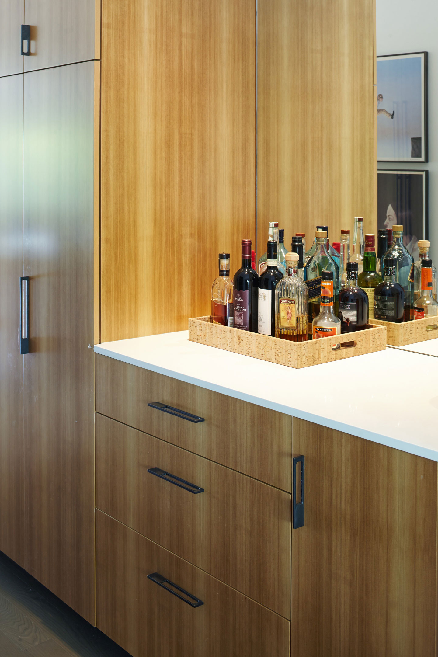 A Sophisticated Home with Contemporary and Traditional Style in Kansas City by Hufft Projects (6)