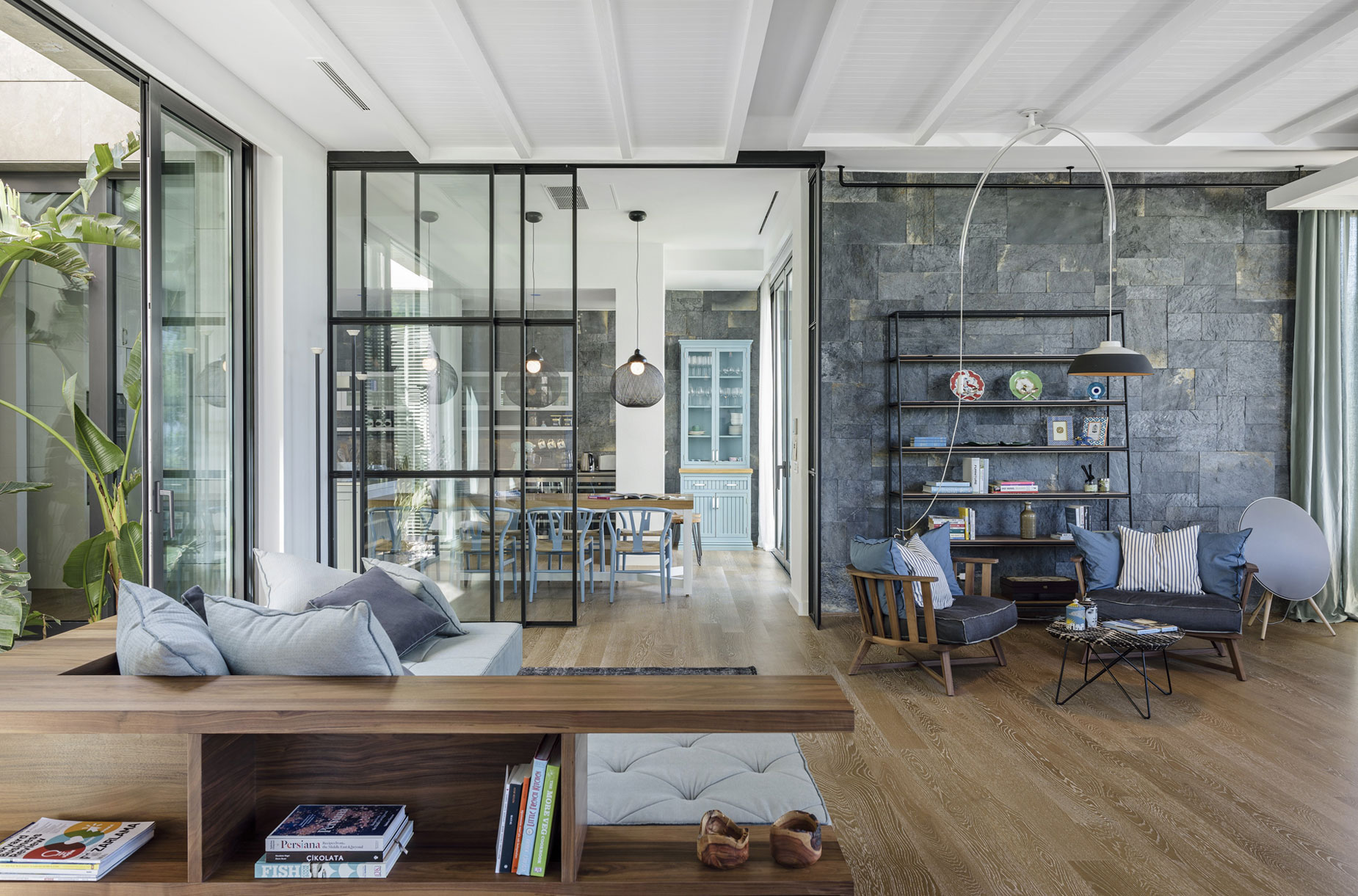 A Sophisticated Yet Comfortable Modern Home in Golkoy, Turkey by Ofist (5)