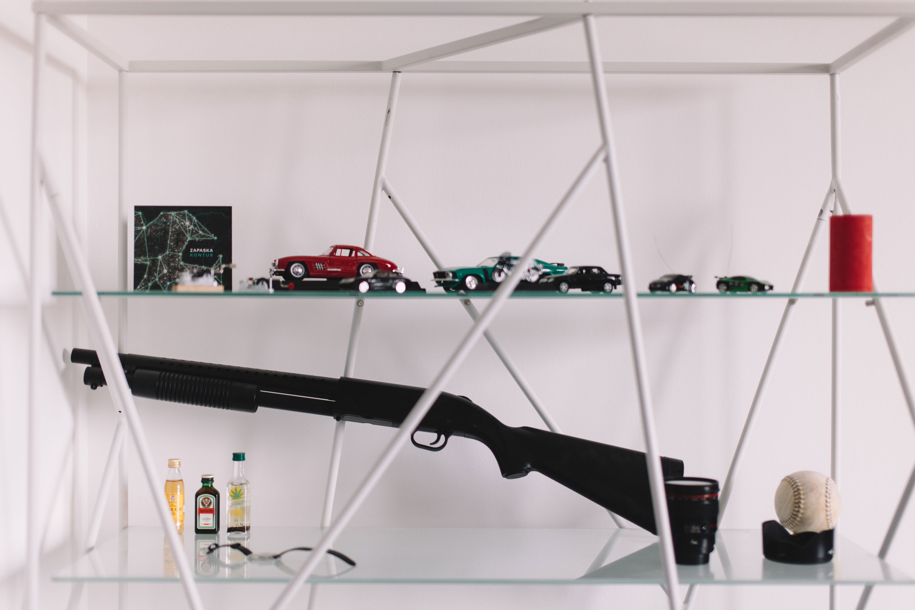 A Sophisticated and Elegant Contemporary Apartment in Lviv, Ukraine by Formaline (16)