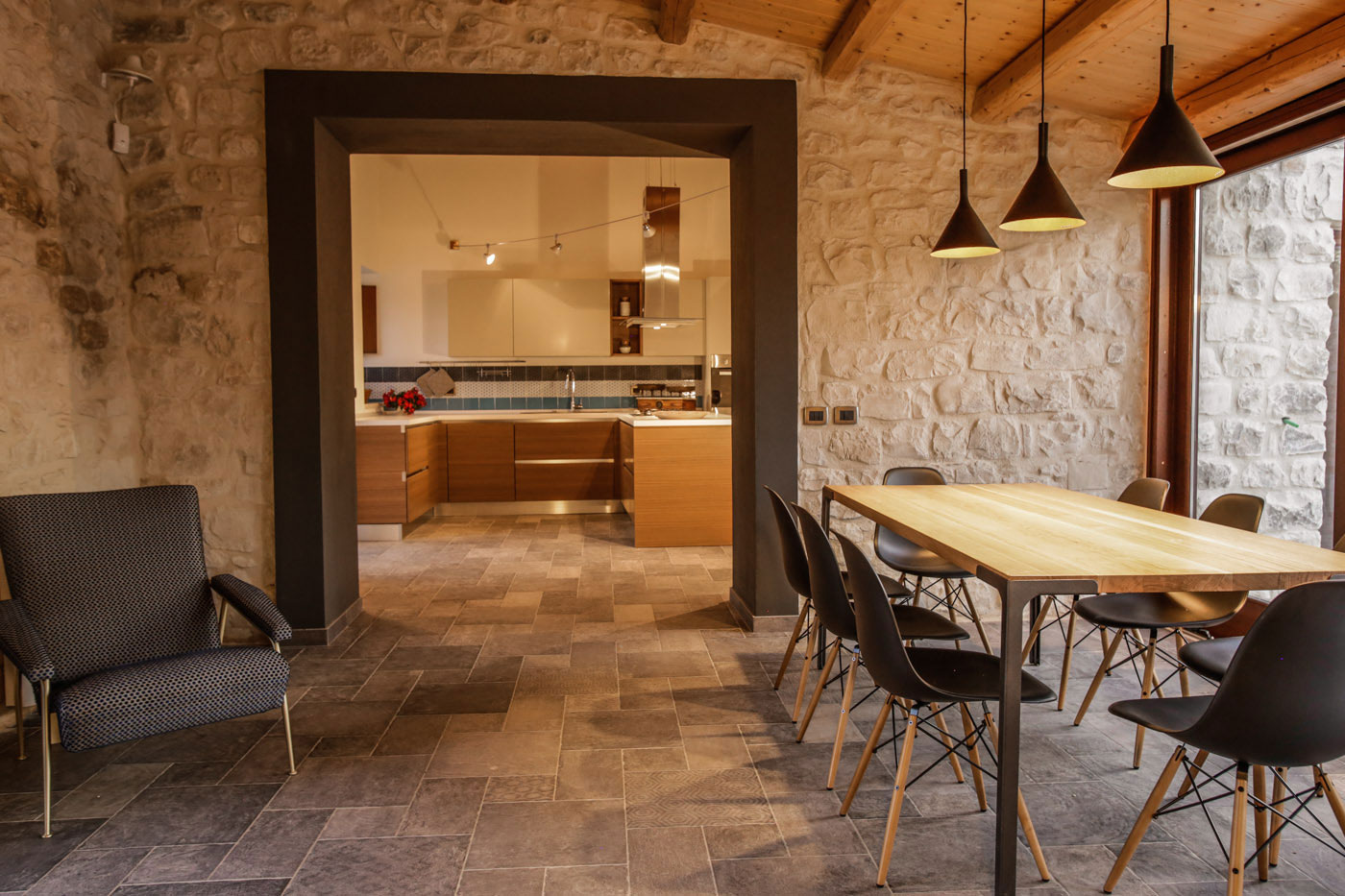 A Spacious Beautiful Rural Home with Pool and Garden in Sicily, Italy by Viviana Pitrolo & Francesco Puglisi (7)