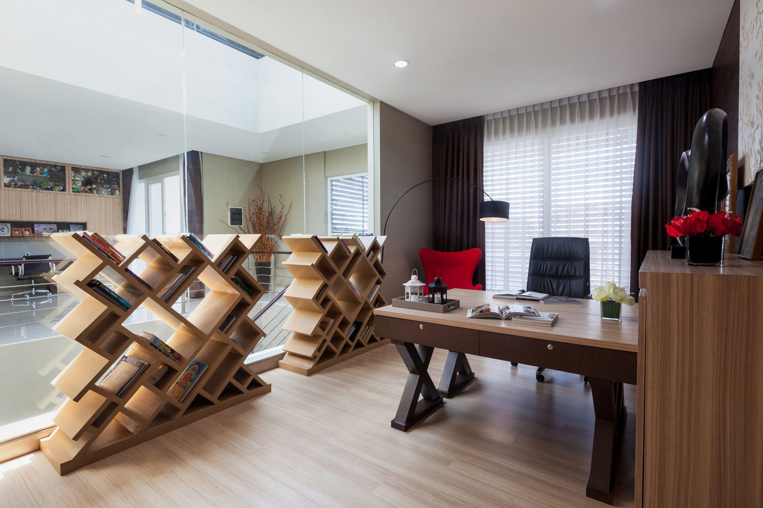A Bright and Stylish Modern Home with Spacious and Tropical Approach in Jakarta by DP+HS Architects (10)