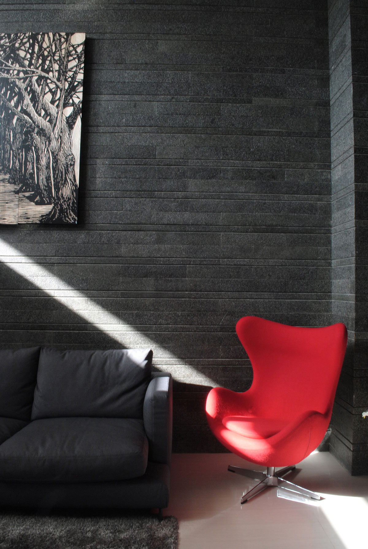 A Bright and Stylish Modern Home with Spacious and Tropical Approach in Jakarta by DP+HS Architects (7)