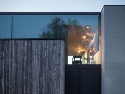 A Spacious Contemporary Home Finished with Concrete, Metal Mesh and Glass in Knokke by Govaert & Vanhoutte Architects (19)