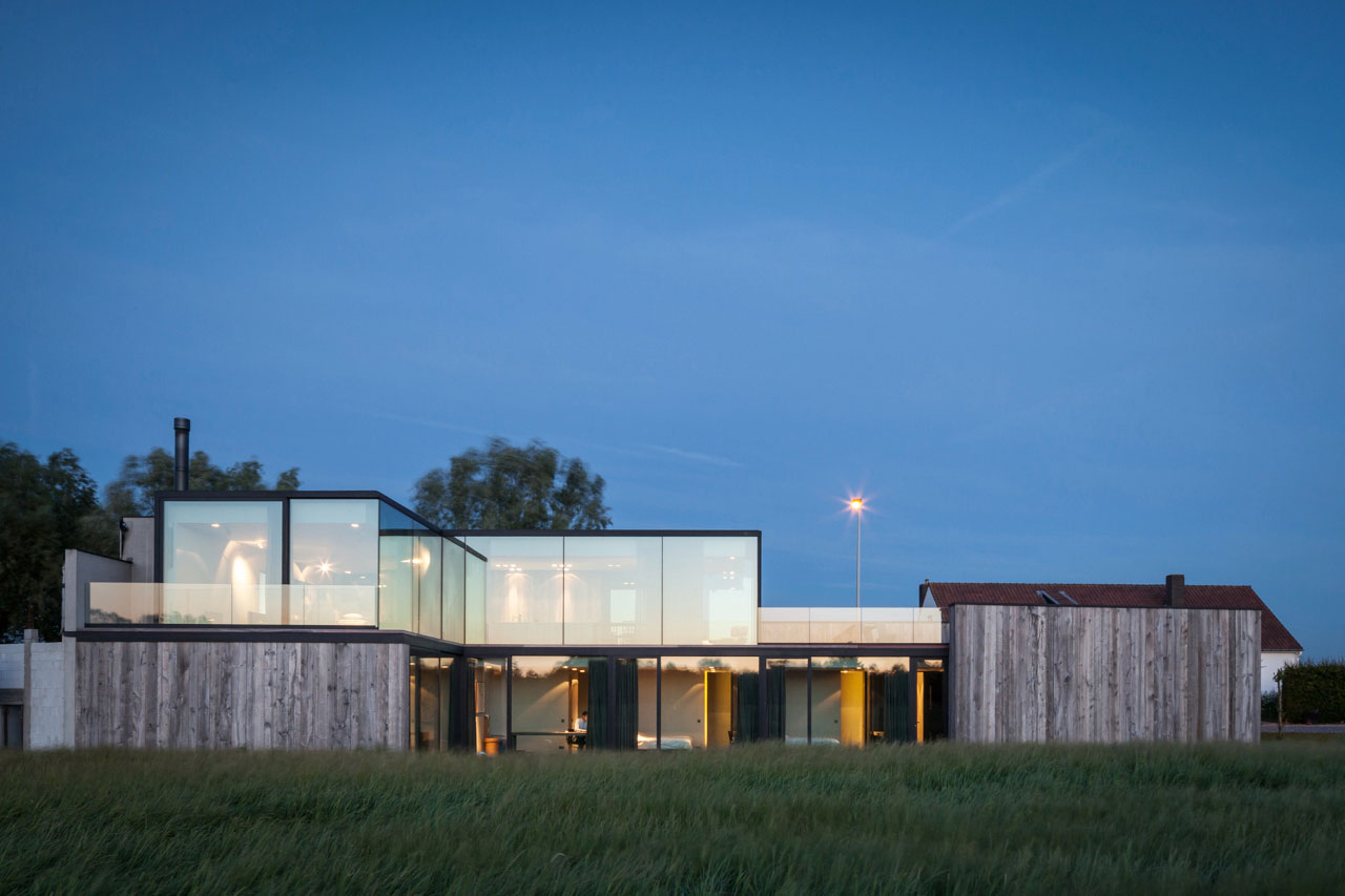 A Spacious Contemporary Home Finished with Concrete, Metal Mesh and Glass in Knokke by Govaert & Vanhoutte Architects (23)