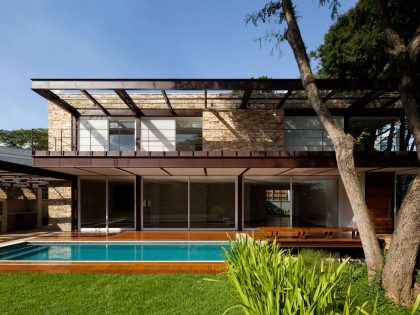 A Spacious Contemporary Home with Elegant Landscaping in Boaçava, Brazil by Vasco Lopes Arquitetura (1)