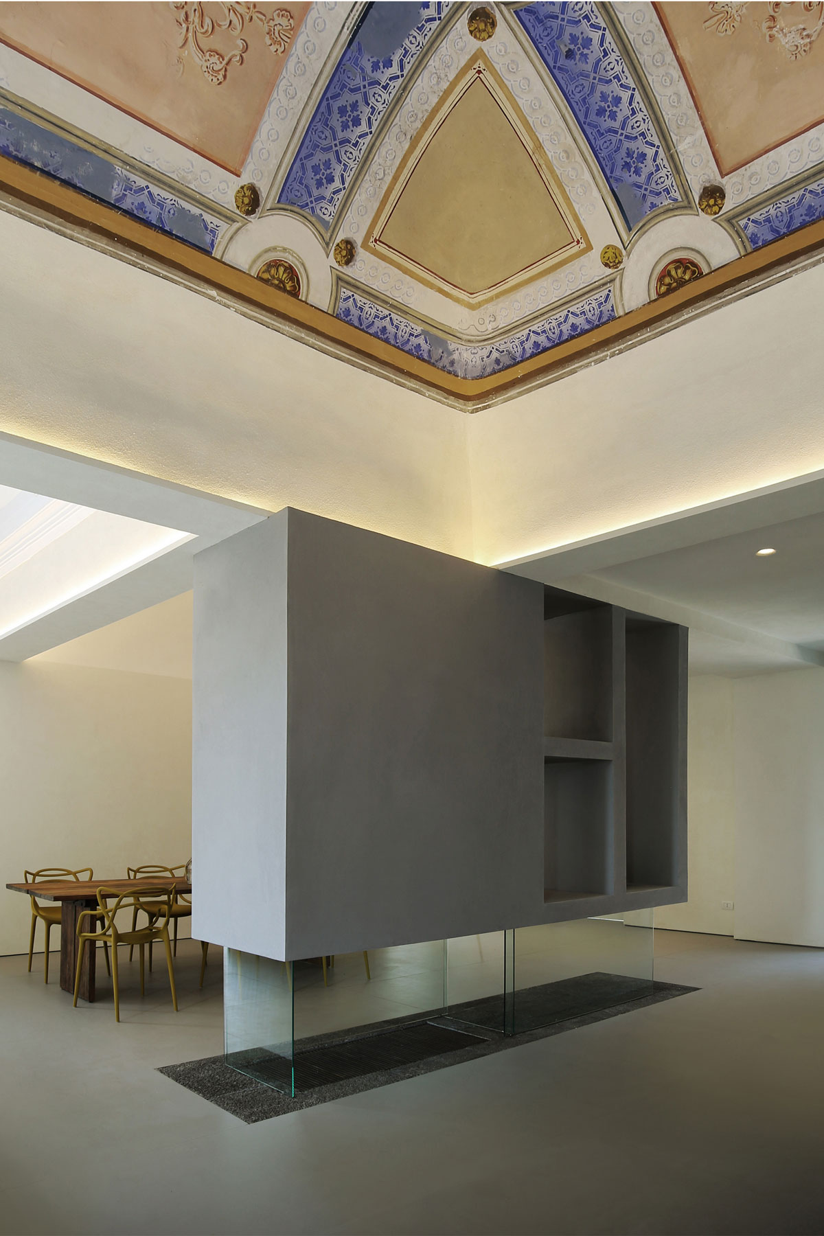 A Spacious Contemporary Home with Large Infinity Pool in Viagrande, Italy by ACA Amore Campione Architettura (21)