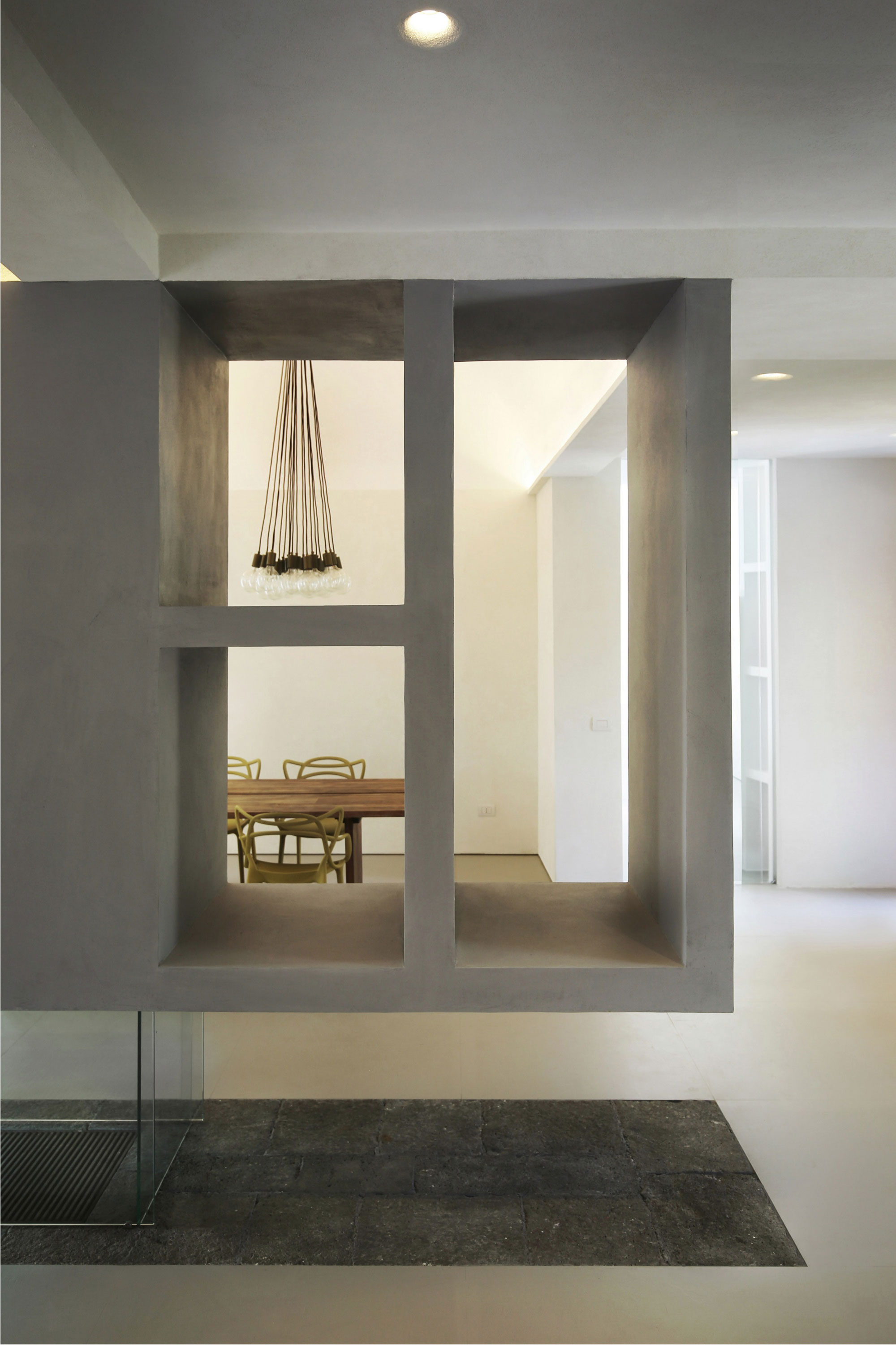 A Spacious Contemporary Home with Large Infinity Pool in Viagrande, Italy by ACA Amore Campione Architettura (23)