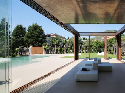 A Spacious Contemporary Home with Large Infinity Pool in Viagrande, Italy by ACA Amore Campione Architettura (9)
