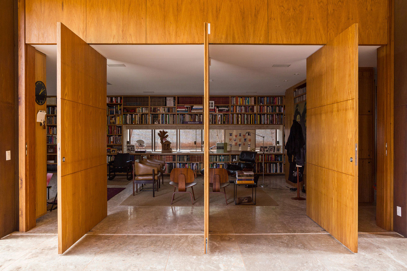 A Spacious Contemporary Home with Stylish Interiors in Brasilia by ATRIA Arquitetos (10)