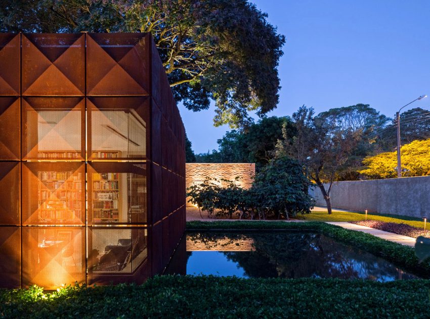 A Spacious Contemporary Home with Stylish Interiors in Brasilia by ATRIA Arquitetos (20)