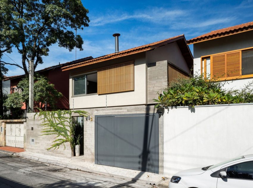 A Spacious Contemporary Home with an Exposed Concrete Box in São Paulo, Brazil by Rocco Arquitetos (1)