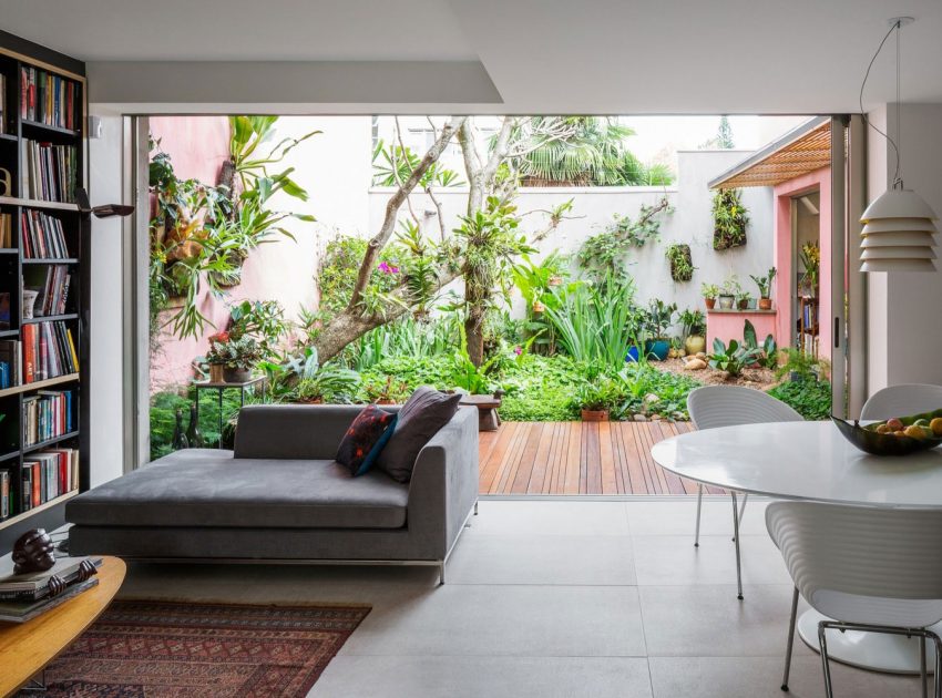 A Spacious Contemporary Home with an Exposed Concrete Box in São Paulo, Brazil by Rocco Arquitetos (6)