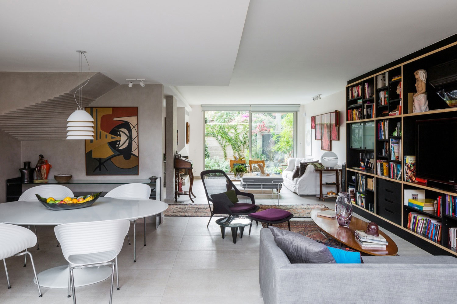A Spacious Contemporary Home with an Exposed Concrete Box in São Paulo, Brazil by Rocco Arquitetos (7)