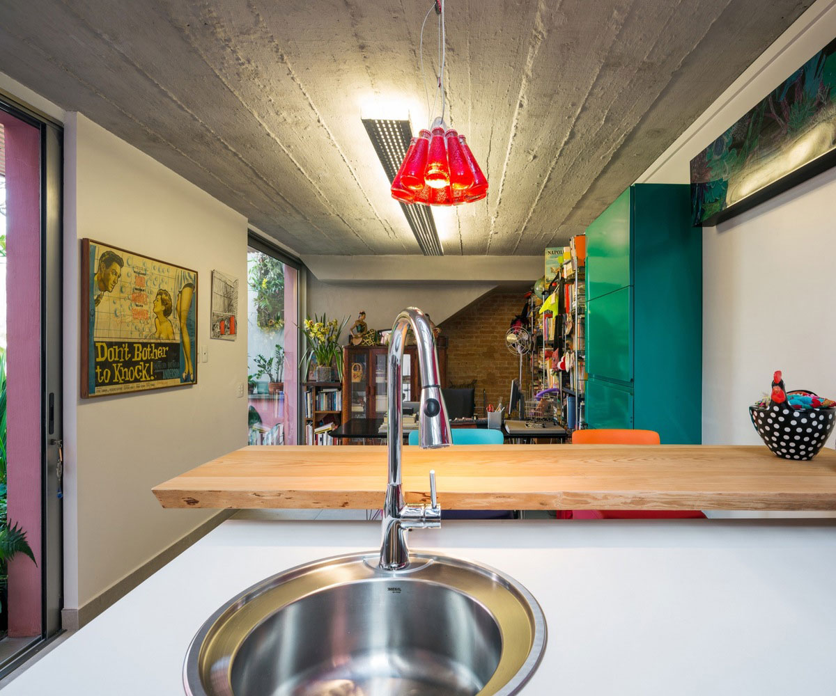 A Spacious Contemporary Home with an Exposed Concrete Box in São Paulo, Brazil by Rocco Arquitetos (9)