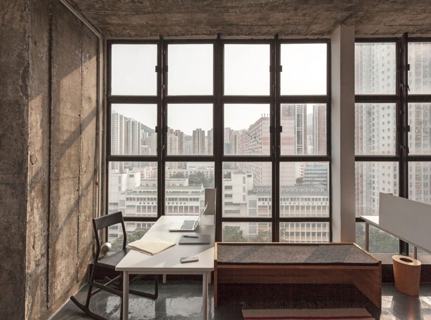 A Spacious Contemporary Loft for an Art Collector in Chai Wan, Hong Kong by Mass Operations (11)