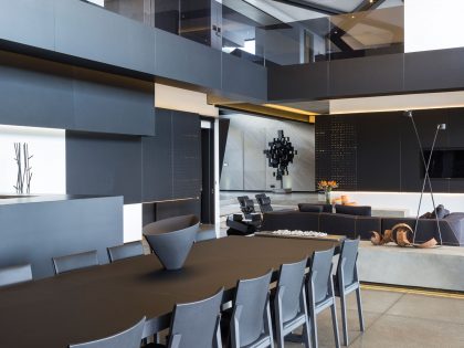 A Spacious Modern Home Made of Steel, Glass and Concrete in Bedfordview by Nico van der Meulen Architects (15)