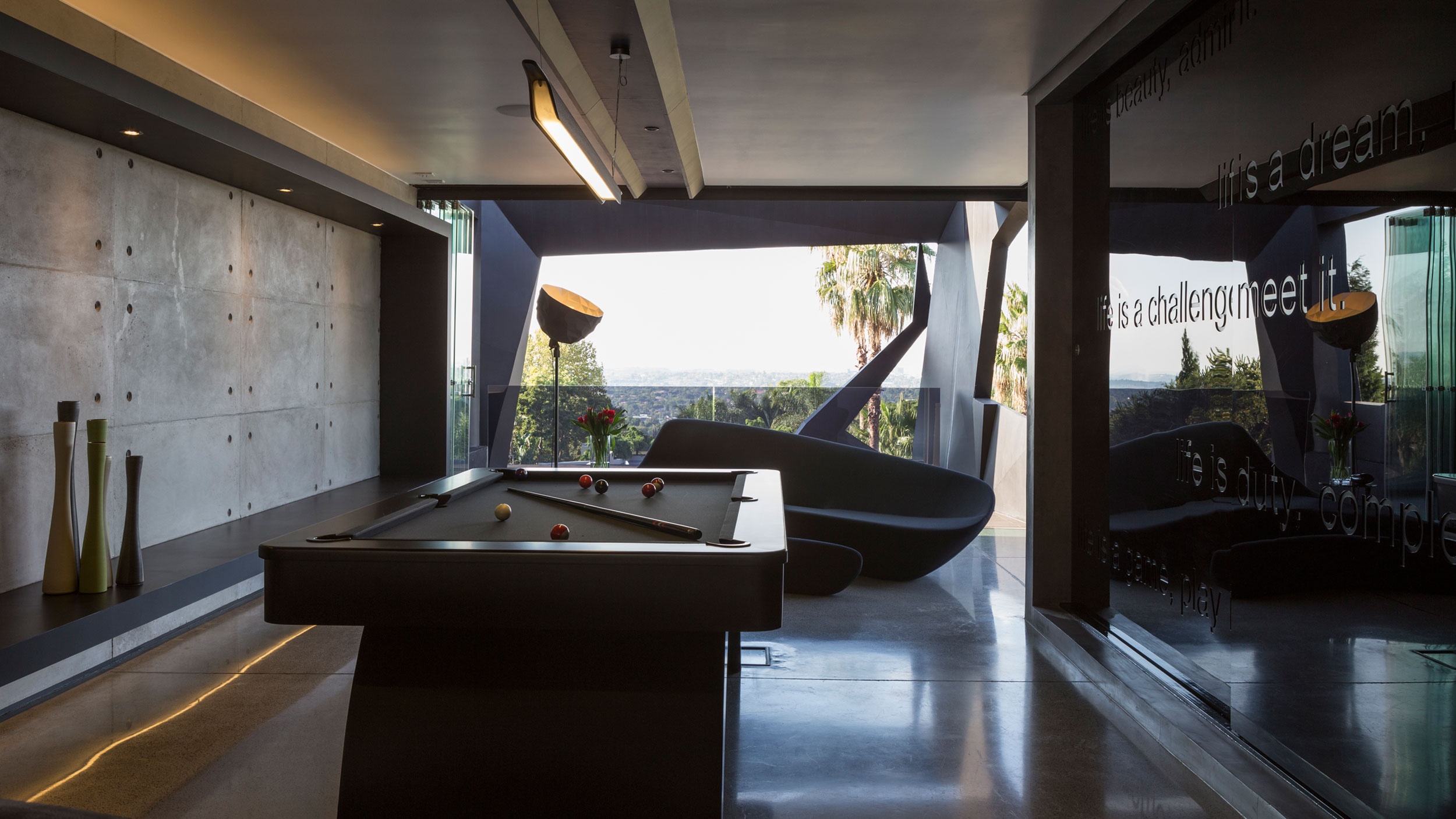 A Spacious Modern Home Made of Steel, Glass and Concrete in Bedfordview by Nico van der Meulen Architects (28)