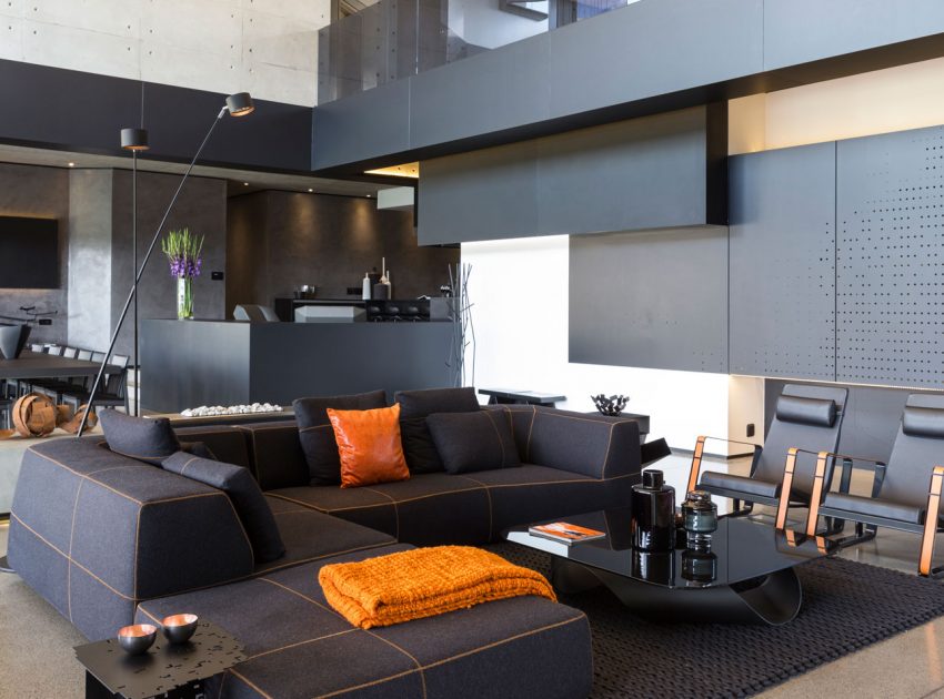 A Spacious Modern Home Made of Steel, Glass and Concrete in Bedfordview by Nico van der Meulen Architects (8)