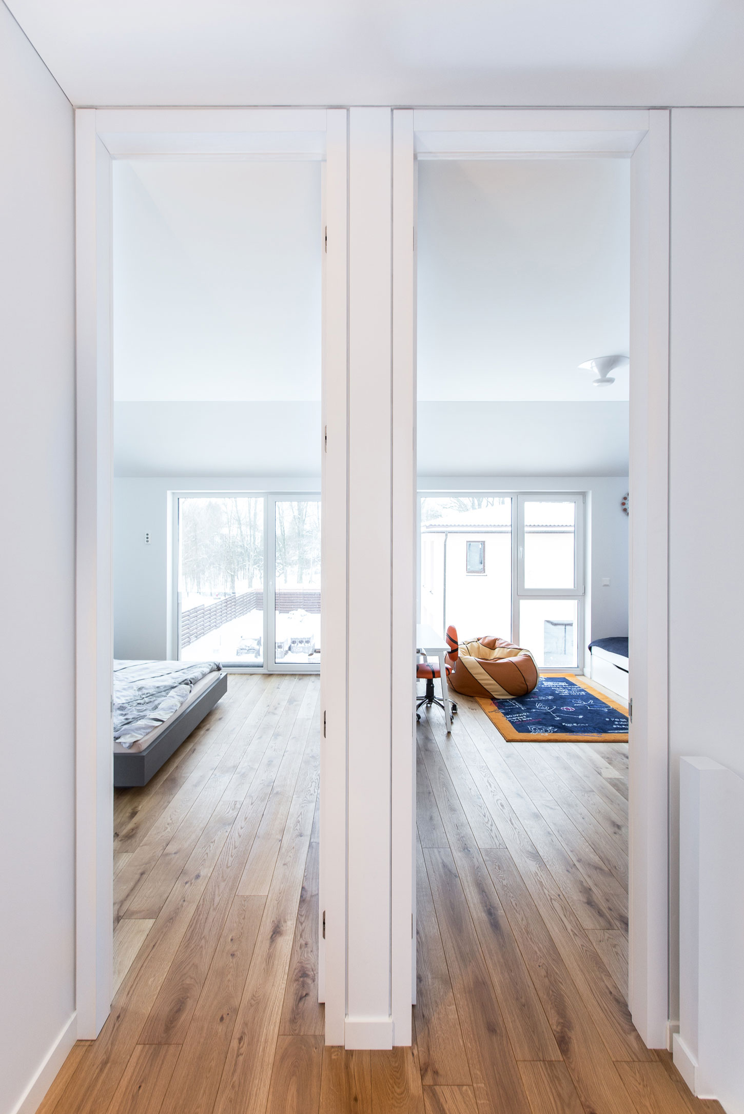 A Spacious Semi-Detached House with Minimalist Interior in Vilnius by YCL Studio (10)