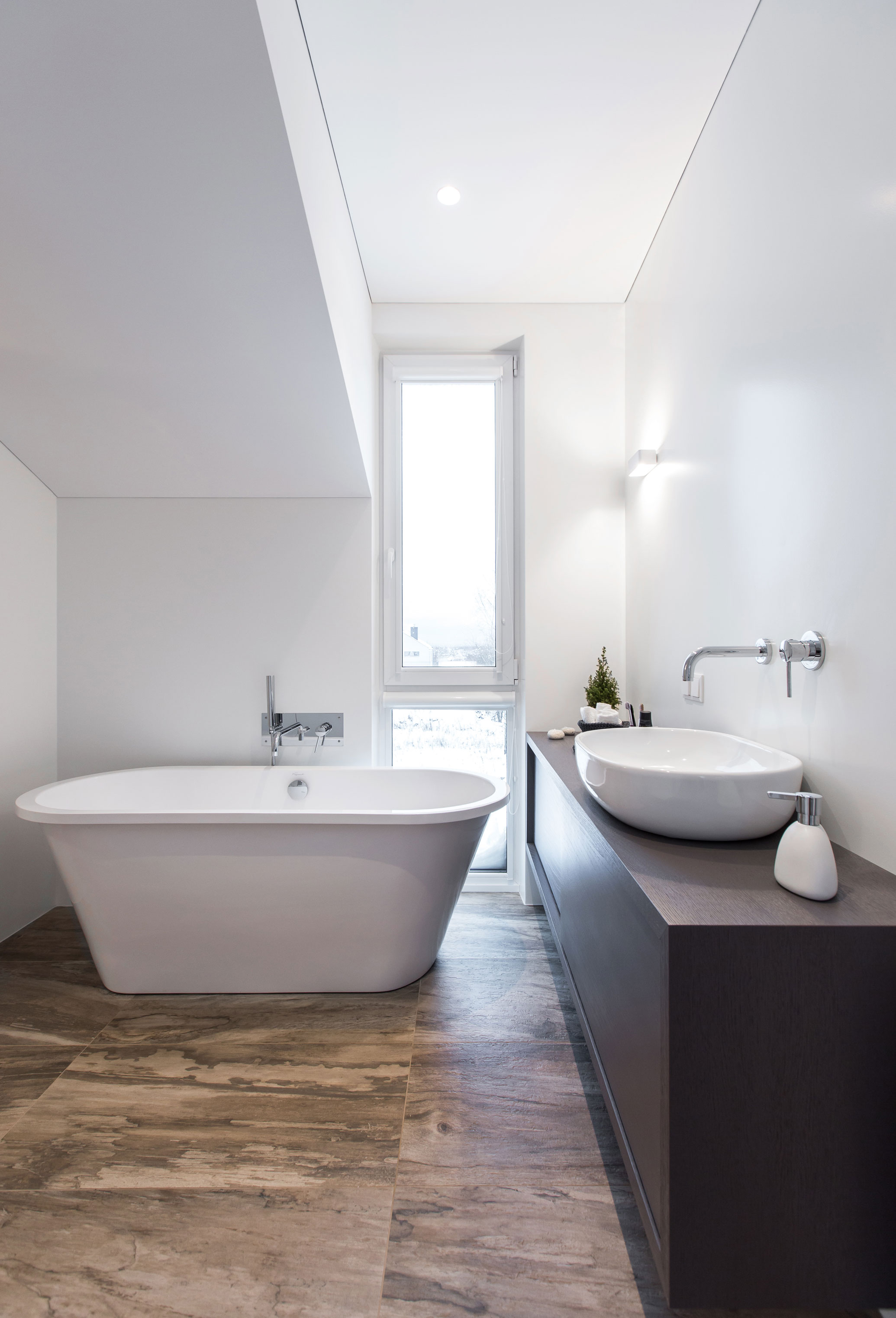 A Spacious Semi-Detached House with Minimalist Interior in Vilnius by YCL Studio (12)