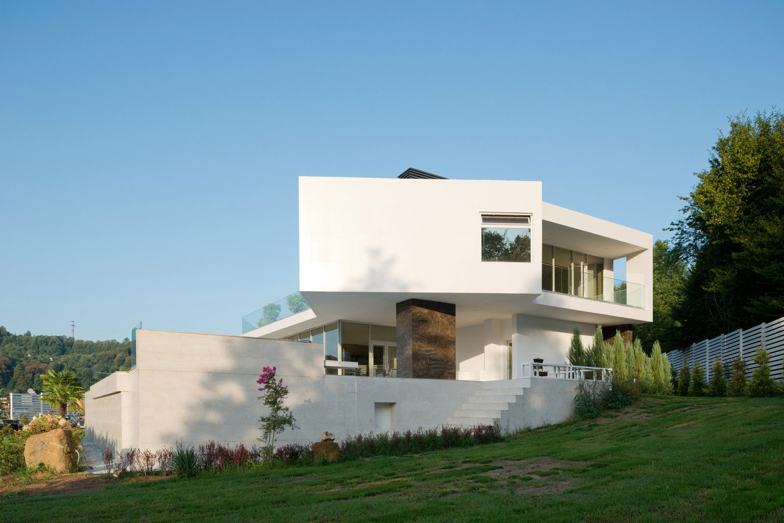 A Spacious and Elegant Contemporary Home in the Mountains near Sochi, Russia by Alexandra Fedorova (11)