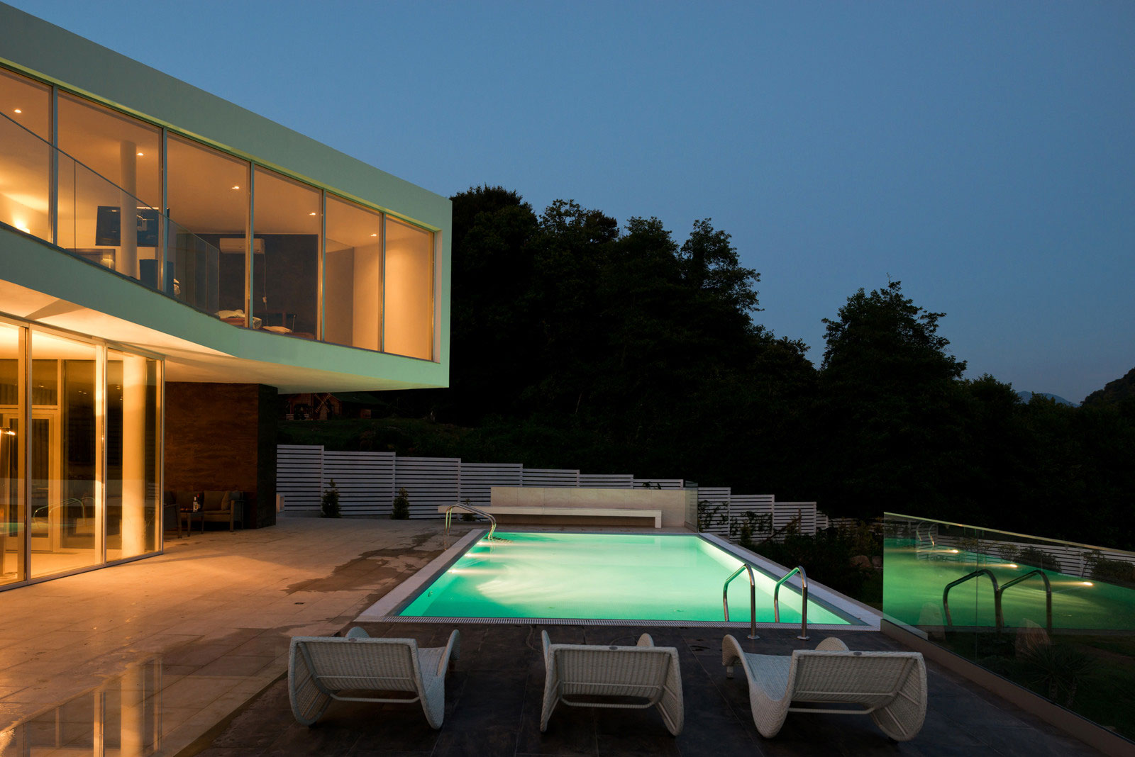 A Spacious and Elegant Contemporary Home in the Mountains near Sochi, Russia by Alexandra Fedorova (19)