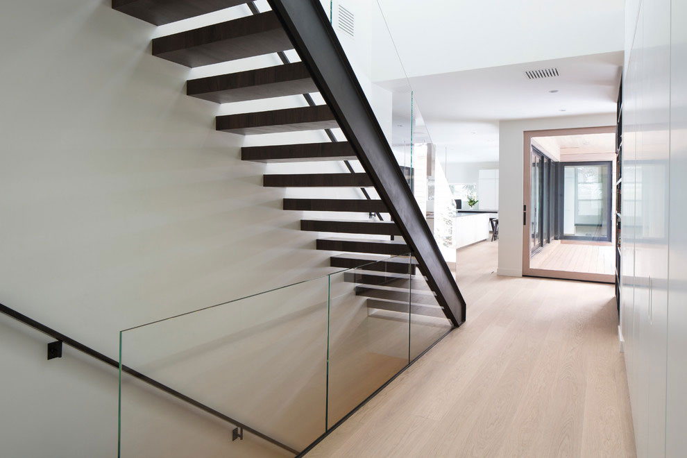 A Spacious and Luminous Contemporary House in Salt Lake City by Lloyd Architects (11)