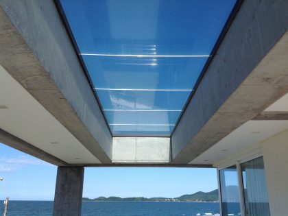 A Spacious and Stylish Contemporary Home in Penha, Brazil by Pablo José Vailatti (9)