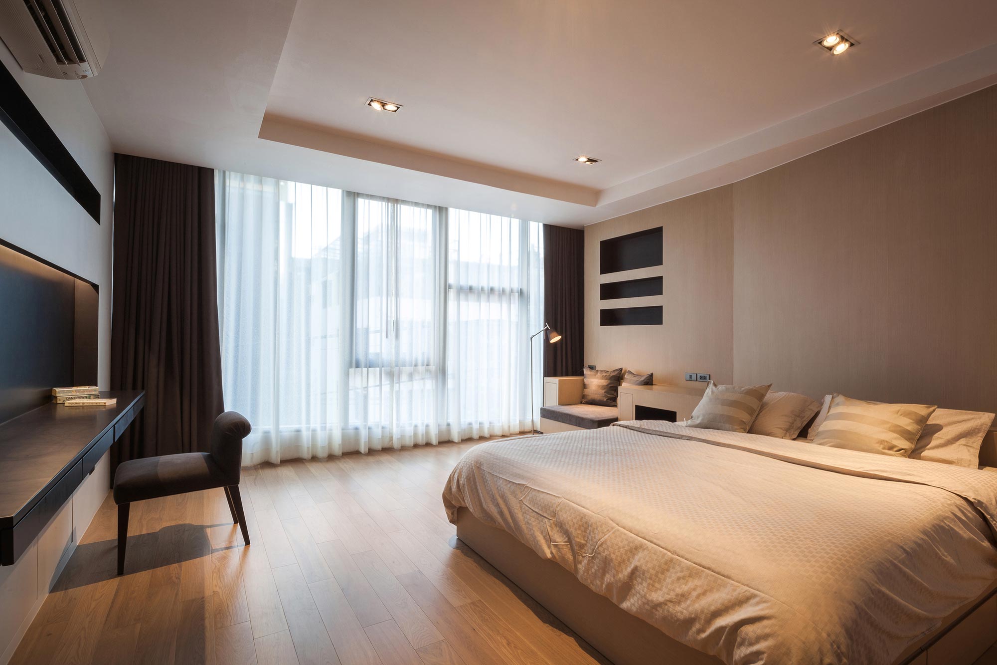 A Spacious and Stylish Modern House for a Big Family in Suriya Wong, Thailand by IDIN Architects (26)