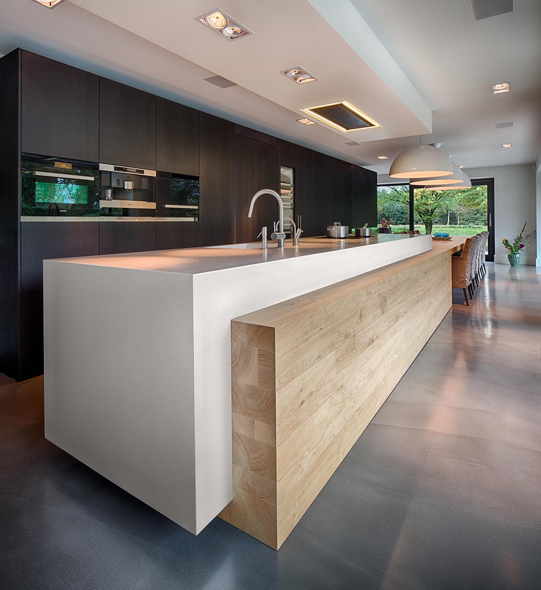 A Spacious and Sustainable Modern House Enhanced by the Wonderful Views of Nature in North Brabant by WillemsenU Architecten (18)