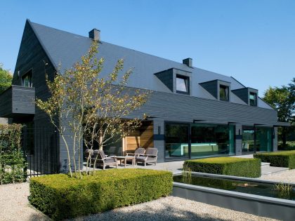 A Spacious and Sustainable Modern House Enhanced by the Wonderful Views of Nature in North Brabant by WillemsenU Architecten (9)