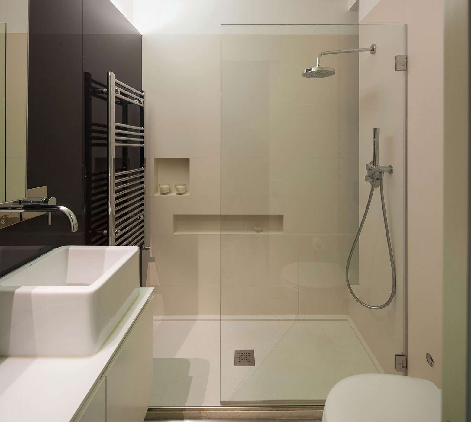 A Spectacular Contemporary Home With Magnificent Views in Gafanha da Encarnação by RVdM Arquitectos (13)