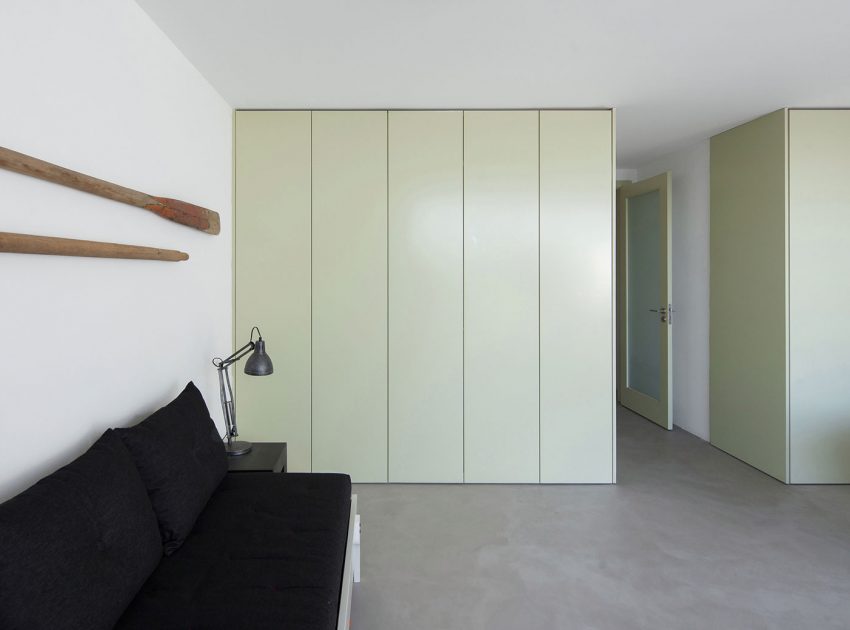 A Spectacular Contemporary Home With Magnificent Views in Gafanha da Encarnação by RVdM Arquitectos (7)