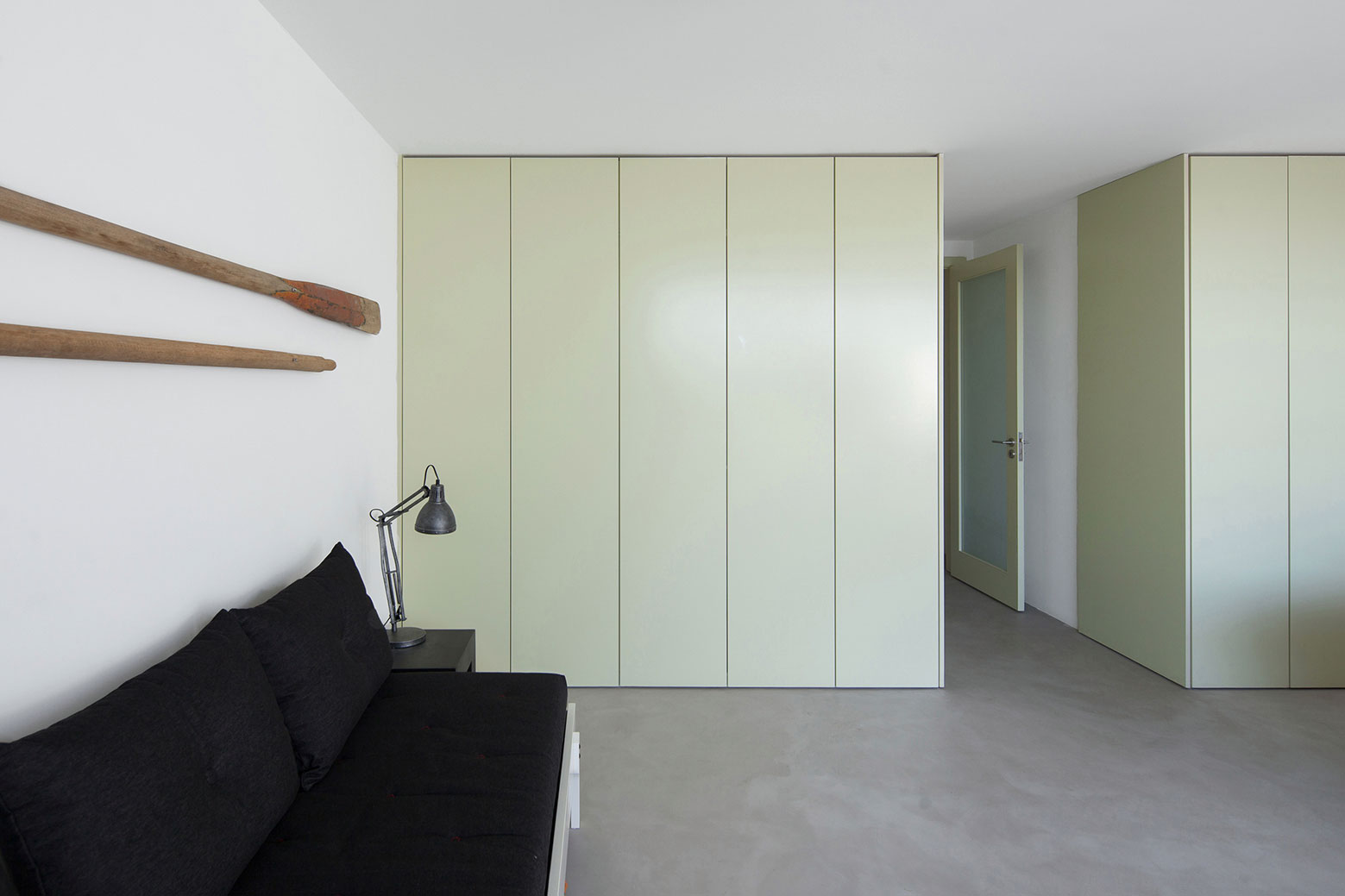 A Spectacular Contemporary Home With Magnificent Views in Gafanha da Encarnação by RVdM Arquitectos (7)