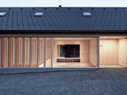 A Spectacular Wooden House Surrounded by a Picturesque Forest in Egg, Austria by Innauer-Matt Architekten (12)