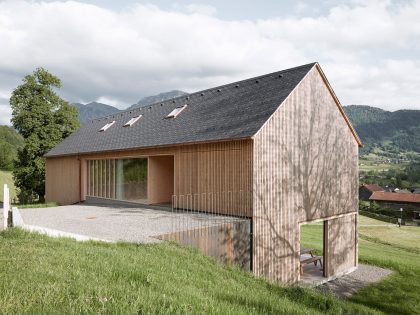 A Spectacular Wooden House Surrounded by a Picturesque Forest in Egg, Austria by Innauer-Matt Architekten (3)