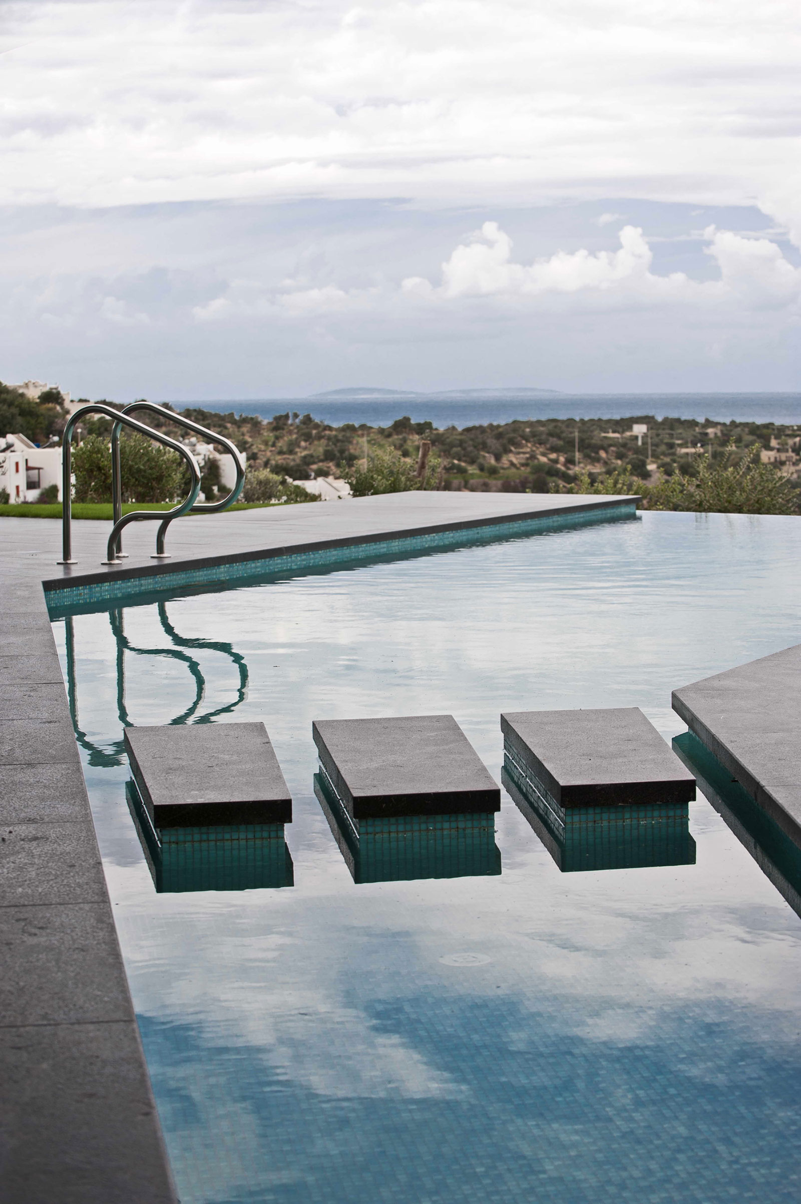 A Striking Contemporary Home Overlooking the Hebil Bay in Bodrum, Turkey by Aytaç Architects (10)