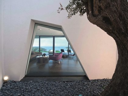 A Striking Contemporary Home Overlooking the Hebil Bay in Bodrum, Turkey by Aytaç Architects (13)