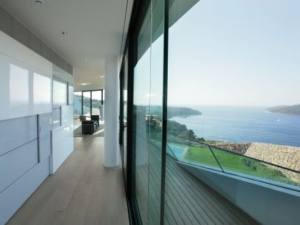 A Striking Contemporary Home Overlooking the Hebil Bay in Bodrum, Turkey by Aytaç Architects (14)
