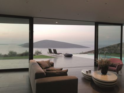 A Striking Contemporary Home Overlooking the Hebil Bay in Bodrum, Turkey by Aytaç Architects (16)