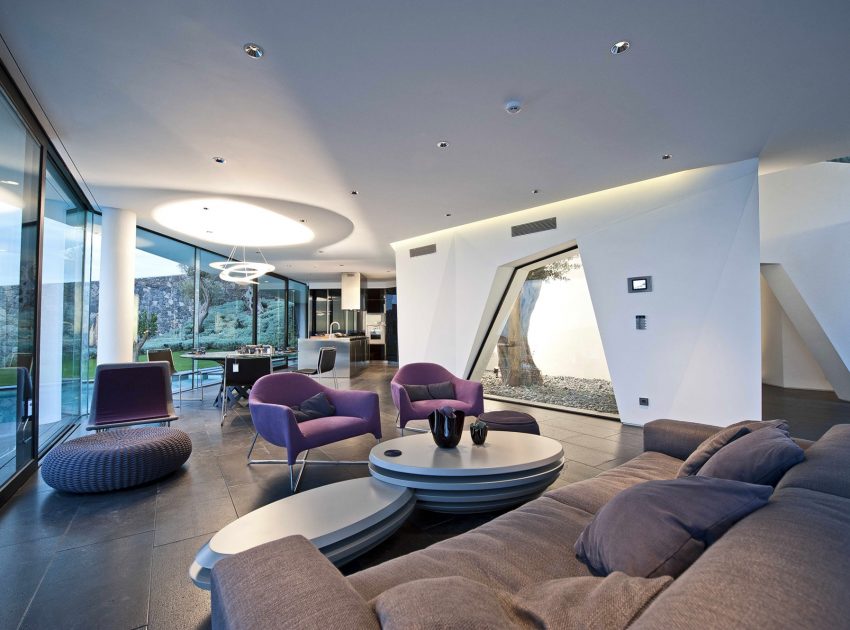 A Striking Contemporary Home Overlooking the Hebil Bay in Bodrum, Turkey by Aytaç Architects (17)