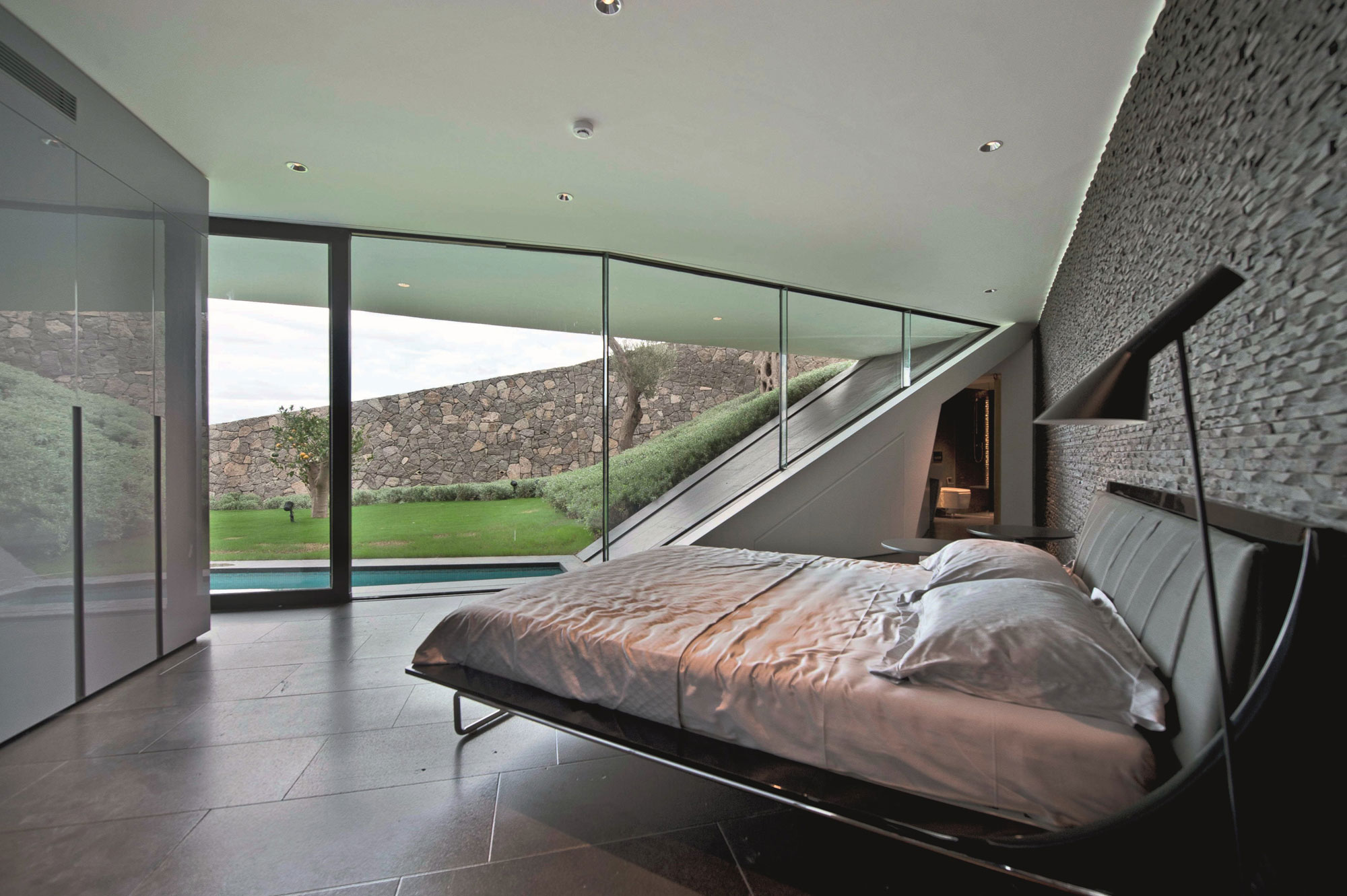 A Striking Contemporary Home Overlooking the Hebil Bay in Bodrum, Turkey by Aytaç Architects (21)