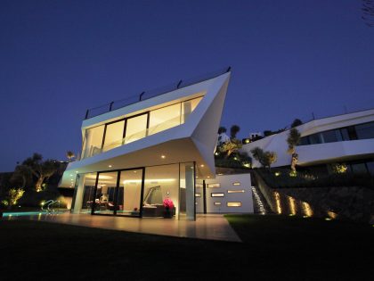 A Striking Contemporary Home Overlooking the Hebil Bay in Bodrum, Turkey by Aytaç Architects (3)